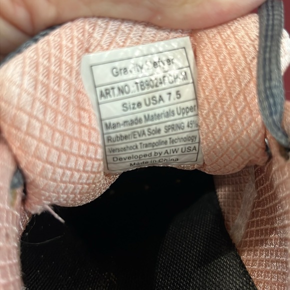 gdefy shoes - Picture 7 of 8